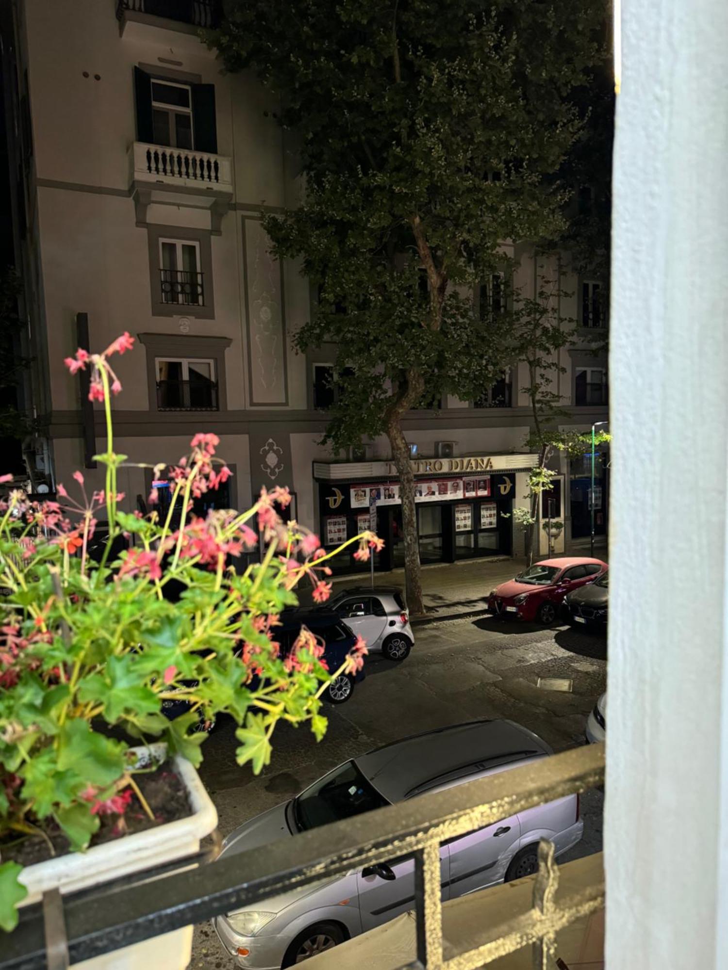 Guest House Regina Carolina Napoli Esterno foto